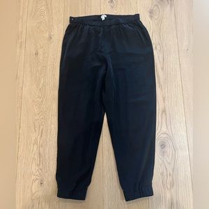 Cuyana Silk Joggers in Black